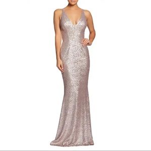 Dress The Population Harper PlatinumGown Size XL excellent condition. Never worn